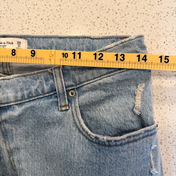 Abercrombie Fitch 90s Straight Ultra High Rise Jeans 28 6R Asym Button Light - Picture 6 of 7
